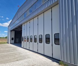 brama hangarowa Lotnisko Lublinek